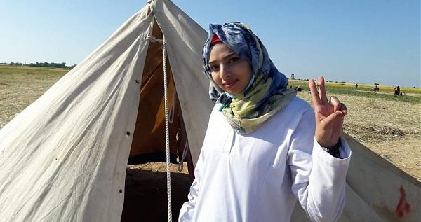 الشهيدة رزان النجار صور من حياة الشهيدة