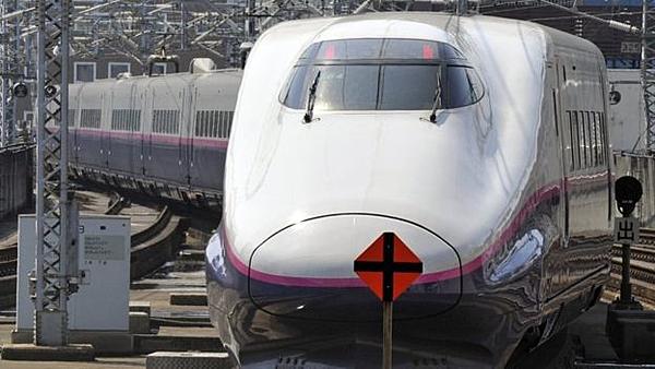 A Japanese rail company has apologized after a train left a station 25 seconds early