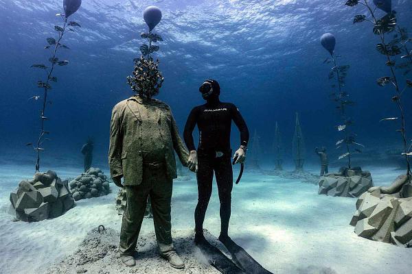 اضغط على الصورة لعرض أكبر

الاسم: diver-musan-underwater-museum-cyprus-UNDERWATERMUSE0322-02f663ed771848aea9fc0671f7c320cb.jpg
الحجم: 132.6 كيلوبايت
رقم التعريف: 228264