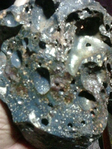 صناعة الطبيعة منذ ملايين السنيين الاحجار الكريمة